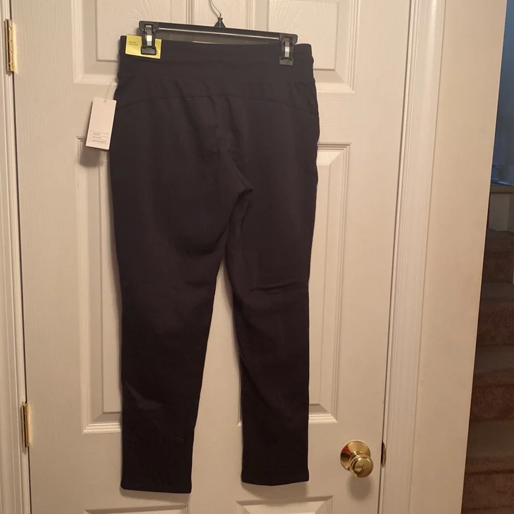 Brand New All in Motion Black Fleece Taper Leg Pants…size XS - Picture 2 of 5